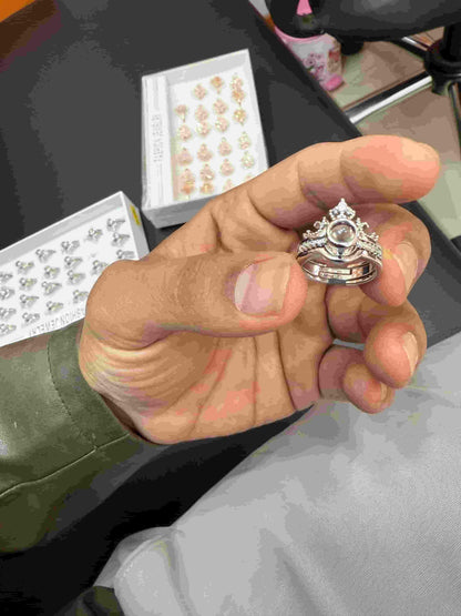 A Ring That Says “I Love You” in 100 Languages